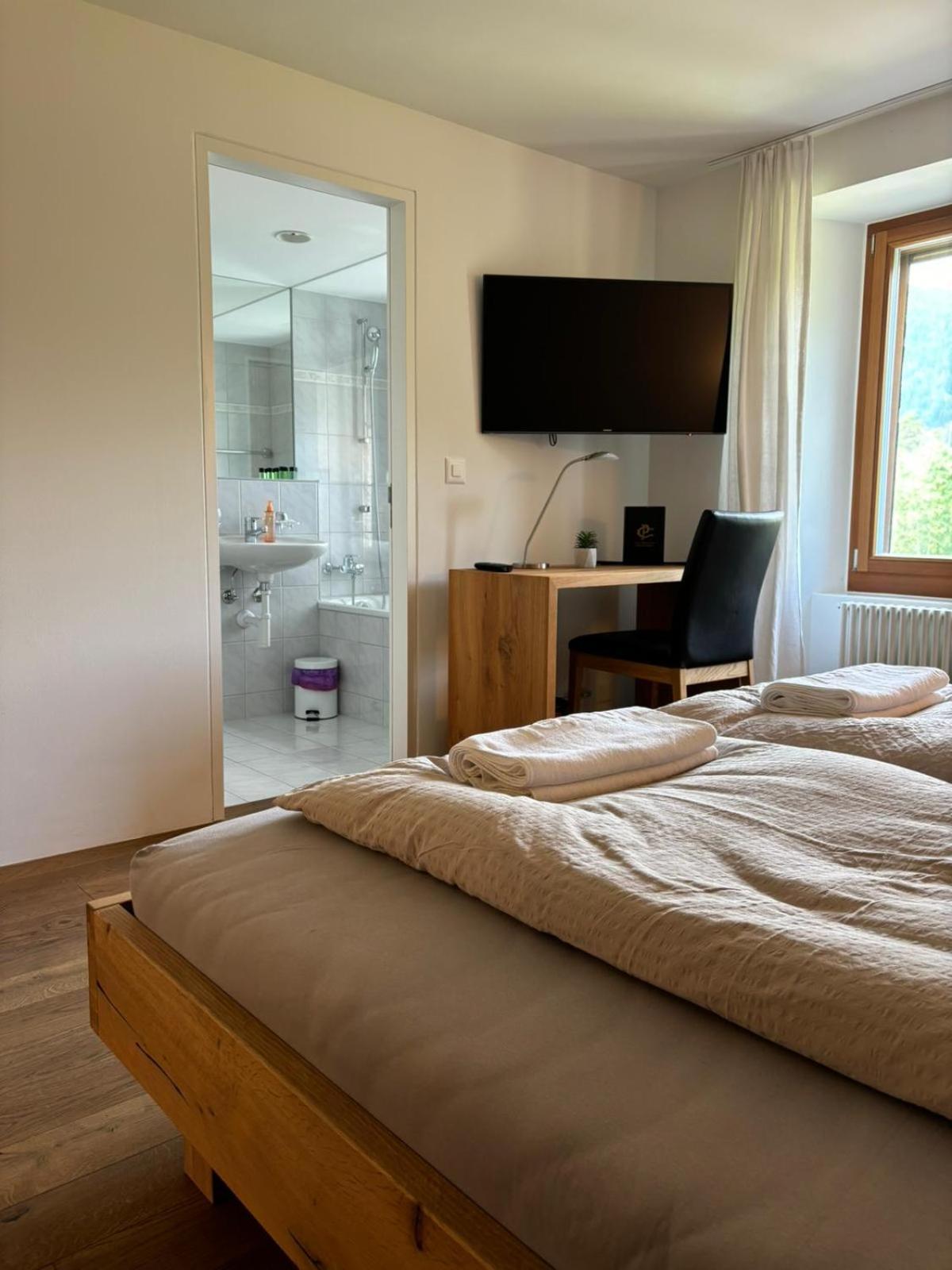 Landgasthof Zum Glenner Ilanz/Glion Exterior photo